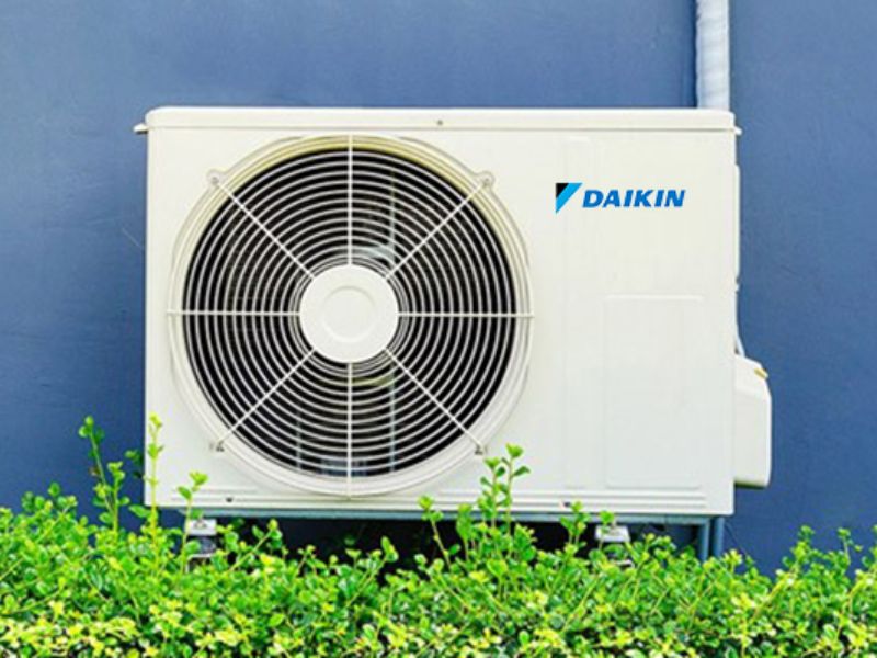 Cục Nóng Máy Lạnh Bị Chảy Nước Có Sao Không?