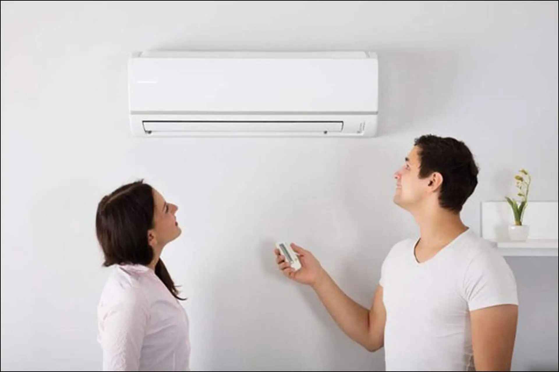 Máy Lạnh Chạy Một Lúc Rồi Tắt? 9 Nguyên Nhân & Cách Khắc Phục Tại Nhà