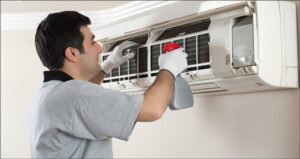 Máy Lạnh Chạy Một Lúc Rồi Tắt? 9 Nguyên Nhân & Cách Khắc Phục Tại Nhà