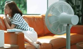 quạt máy và máy lạnh cái nào tốn điện hơn