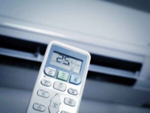 Cánh Sử Dụng Remote Máy Lạnh Toshiba Inverter Nội Địa